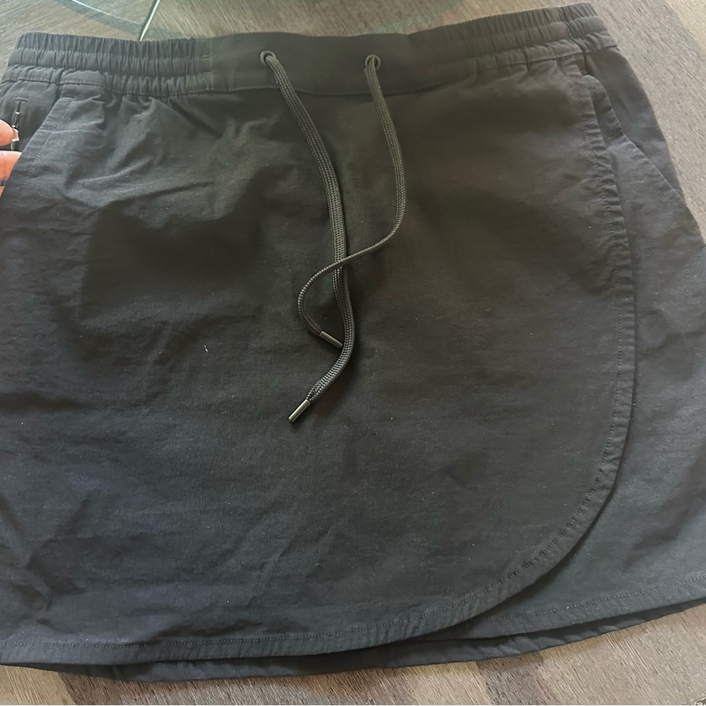 Eddie Bauer Women's Black Skirt New Without Tag